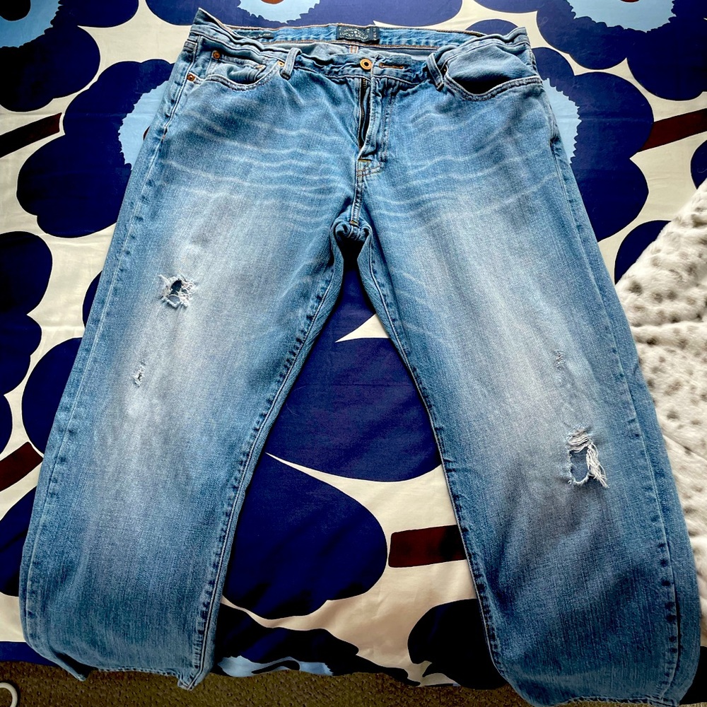 Vintage  LUCKY BRAND STRAIGHT FIT SELVEDGE JEAN  IN DESTROYED BROOME WASH